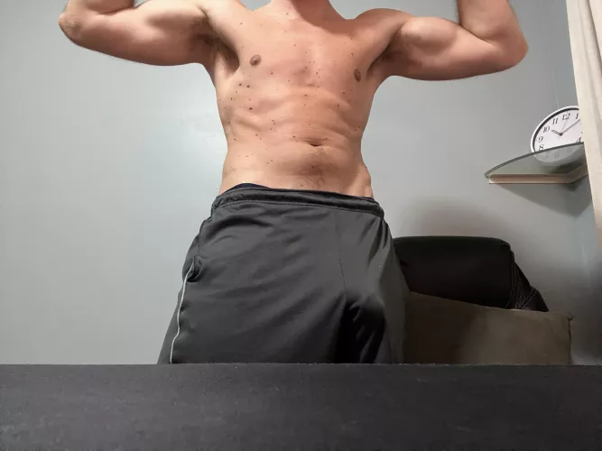 Gamer, pits, and bulge. Smash?