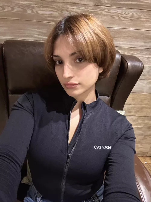 Got a blowout on my short hair :3