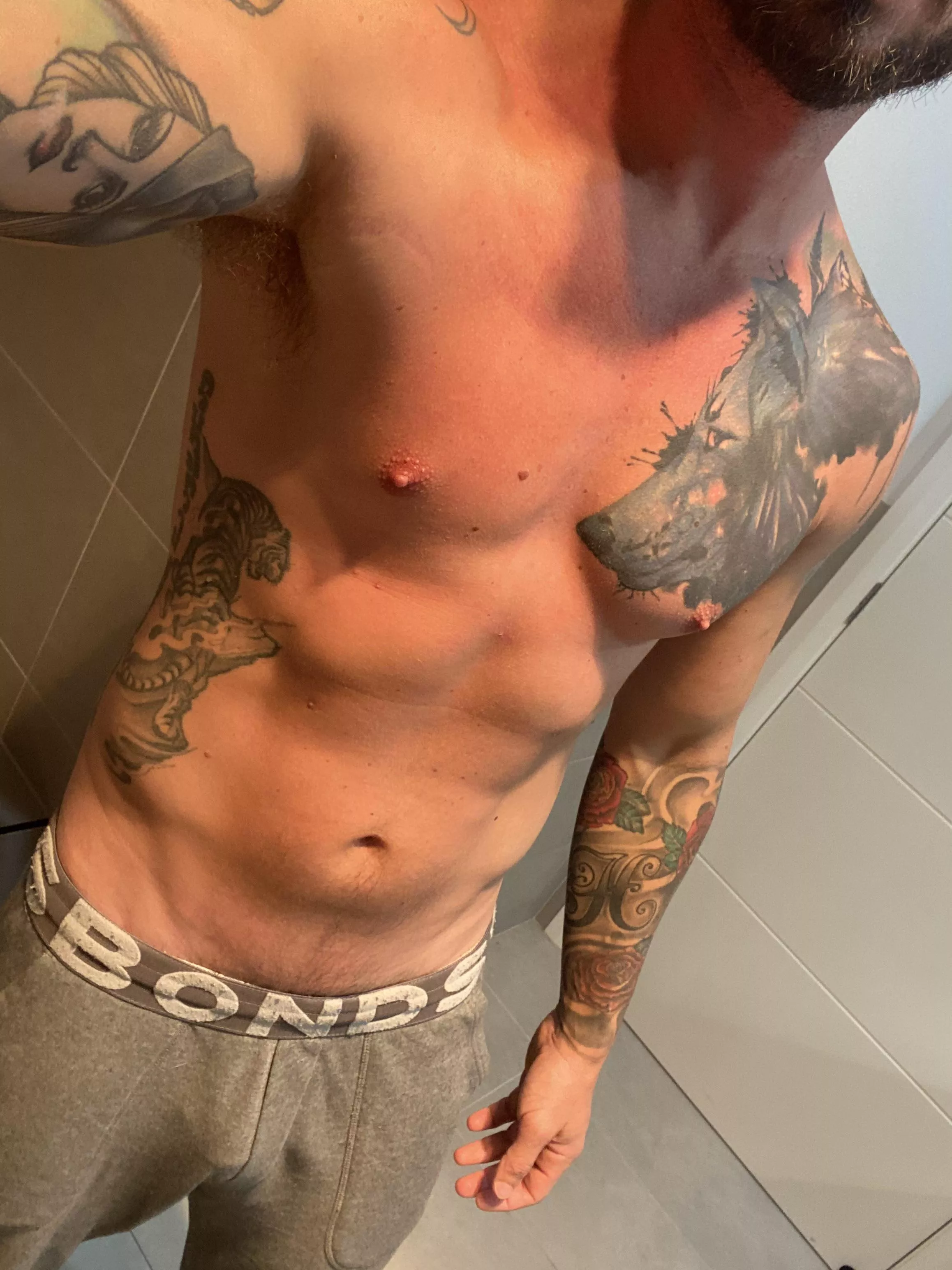 Gym before shift. Whose joining me? 💪