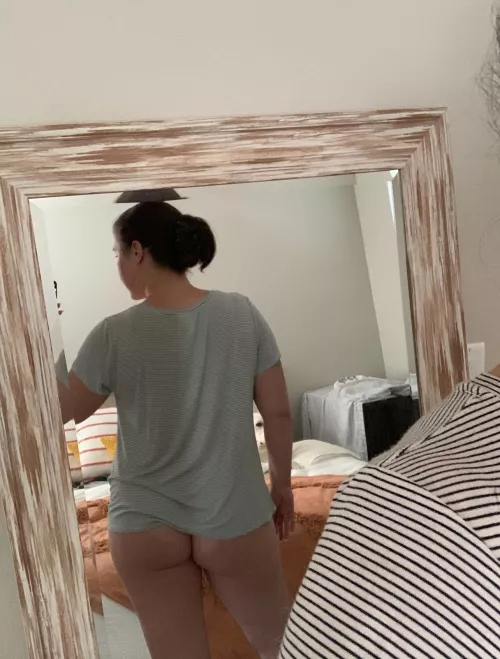 Happy Friday! Mom of 2