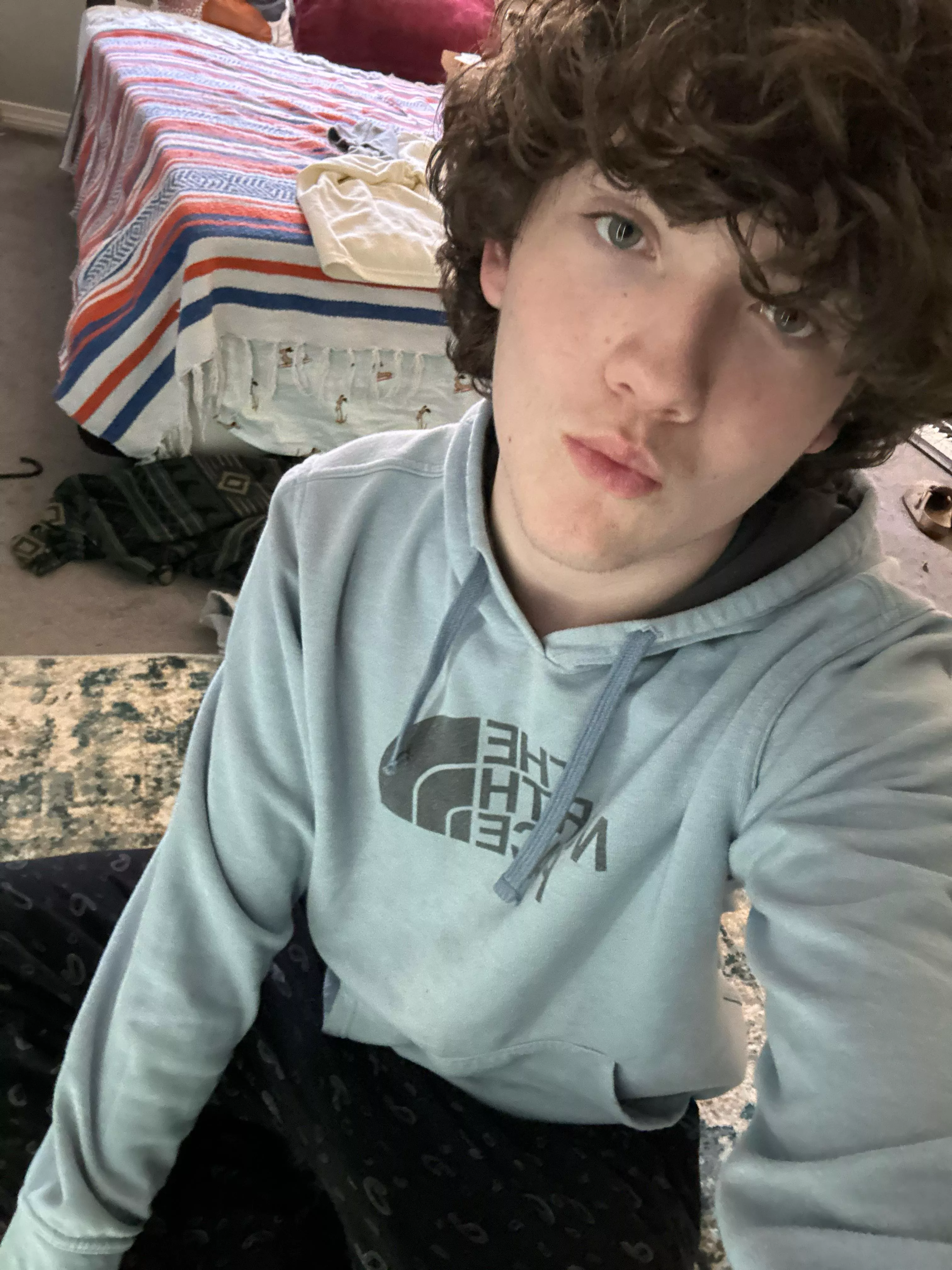 hey everyone i’m sleep deprived and your name is 😀 (18) hey everyone i’m sleep deprived and your name is 😀 (18)