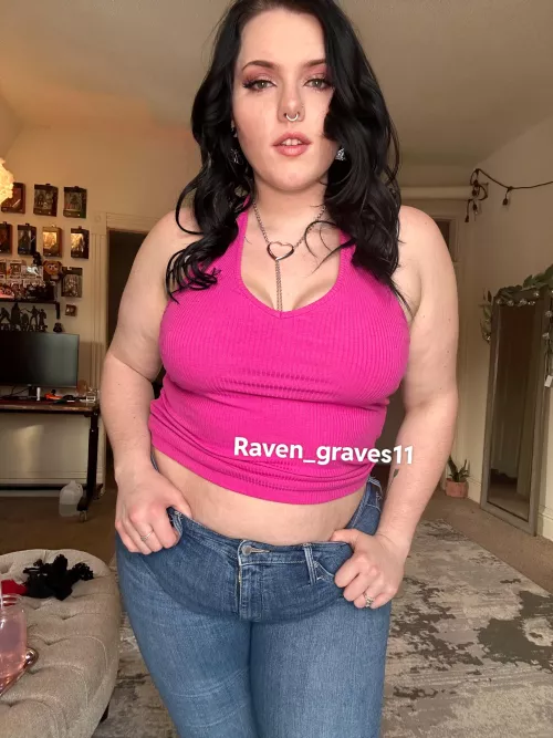 I can’t wait for the weather to cooperate again so I can too small shirts and not freeze 🌞