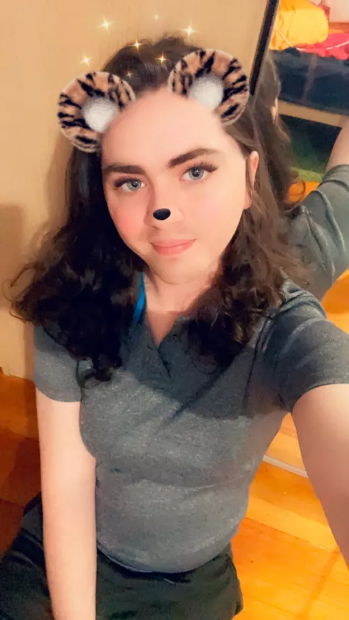I might be agender, but I do make a pretty girl 💖