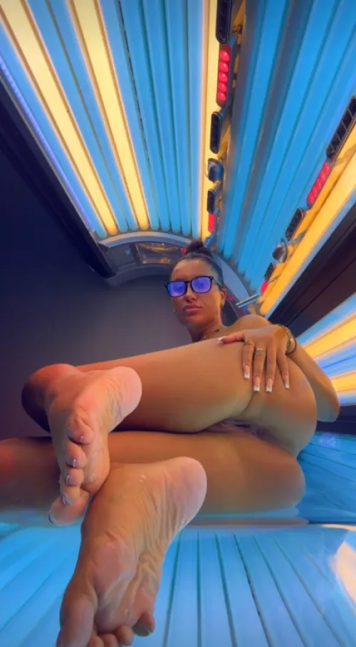 I only ever go for a sunbed so i can send pics like this