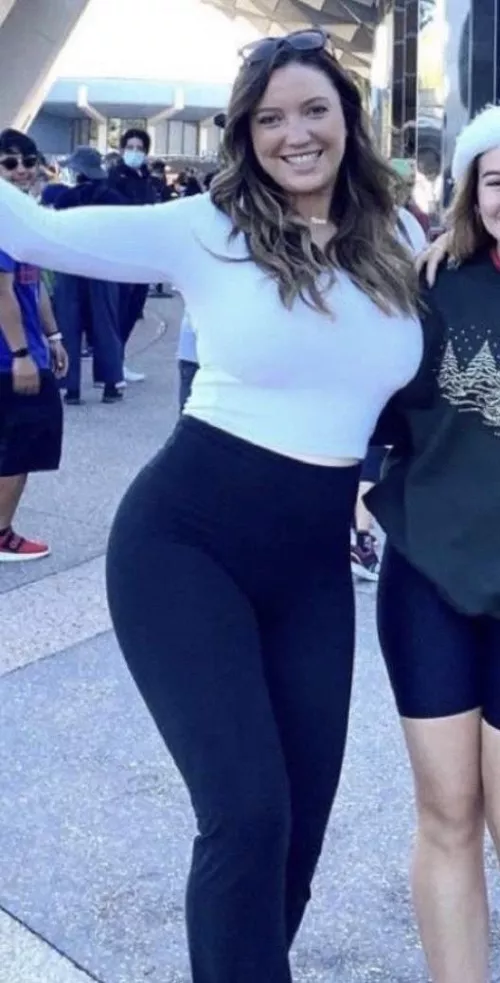 ⬆️ if you’d titty fuck my girl