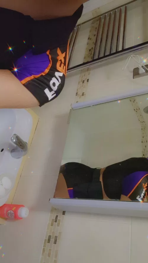 Like my new work uniform? 📦📦🚚