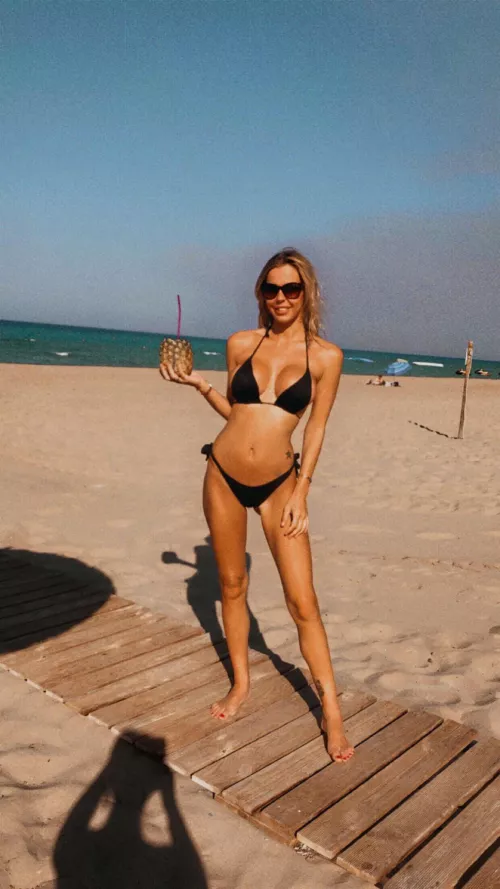 Men Love Staring At My Pineapples!