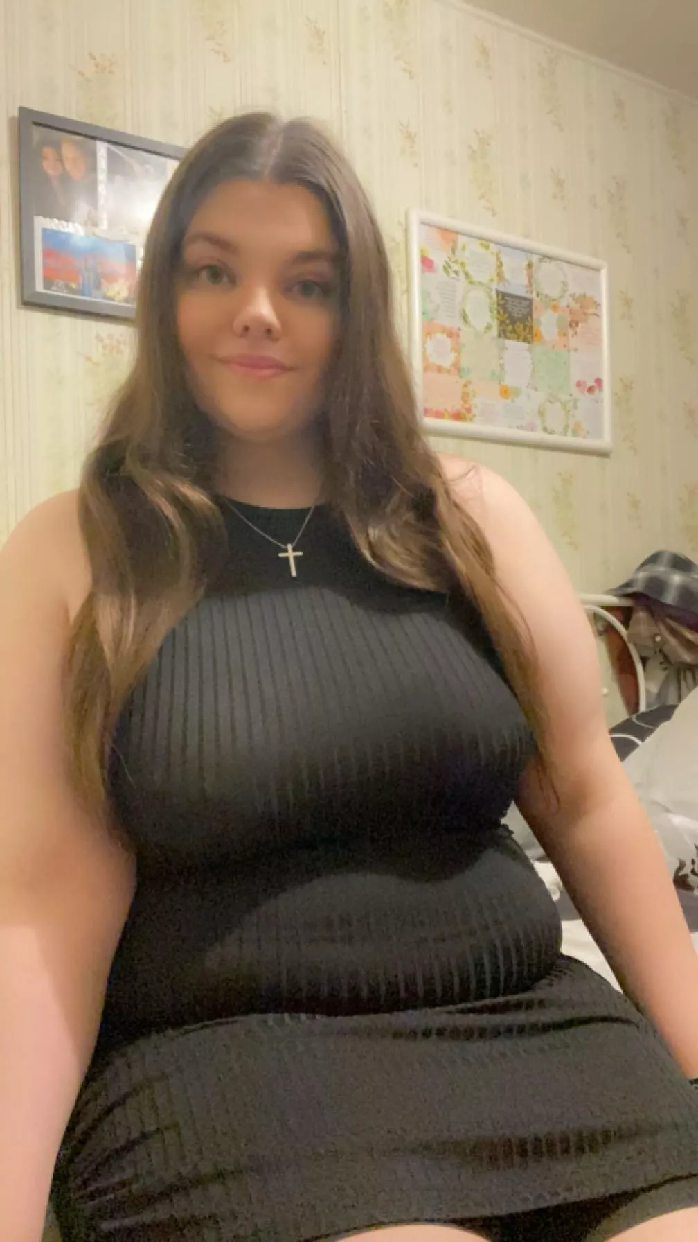 My chubby and thick body is ready for a man to enjoy and ravage.