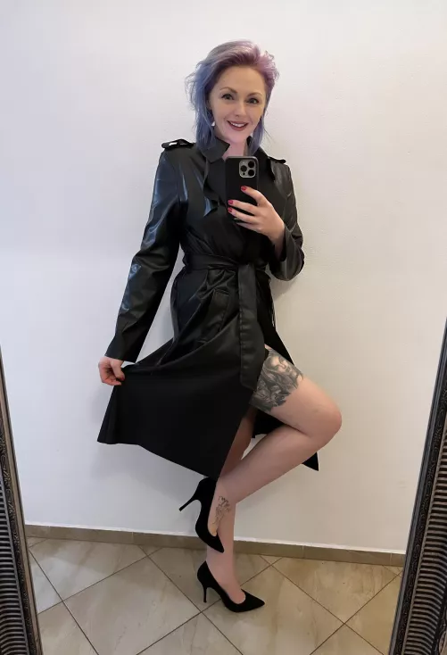 My heels are aware that it is now Friday.