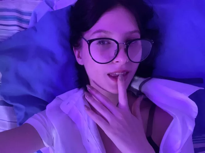 My nickname at school is deepthroat, I can show you why