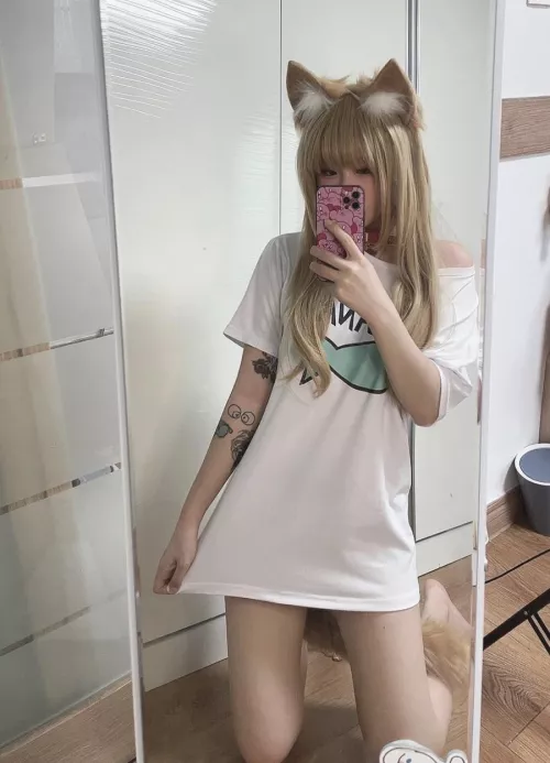 My skin and my hair are very soft ;3