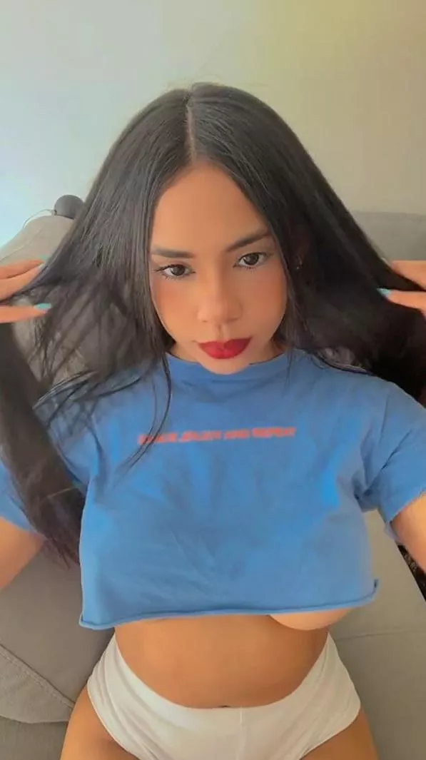 my tits looks sexy to be ur wife