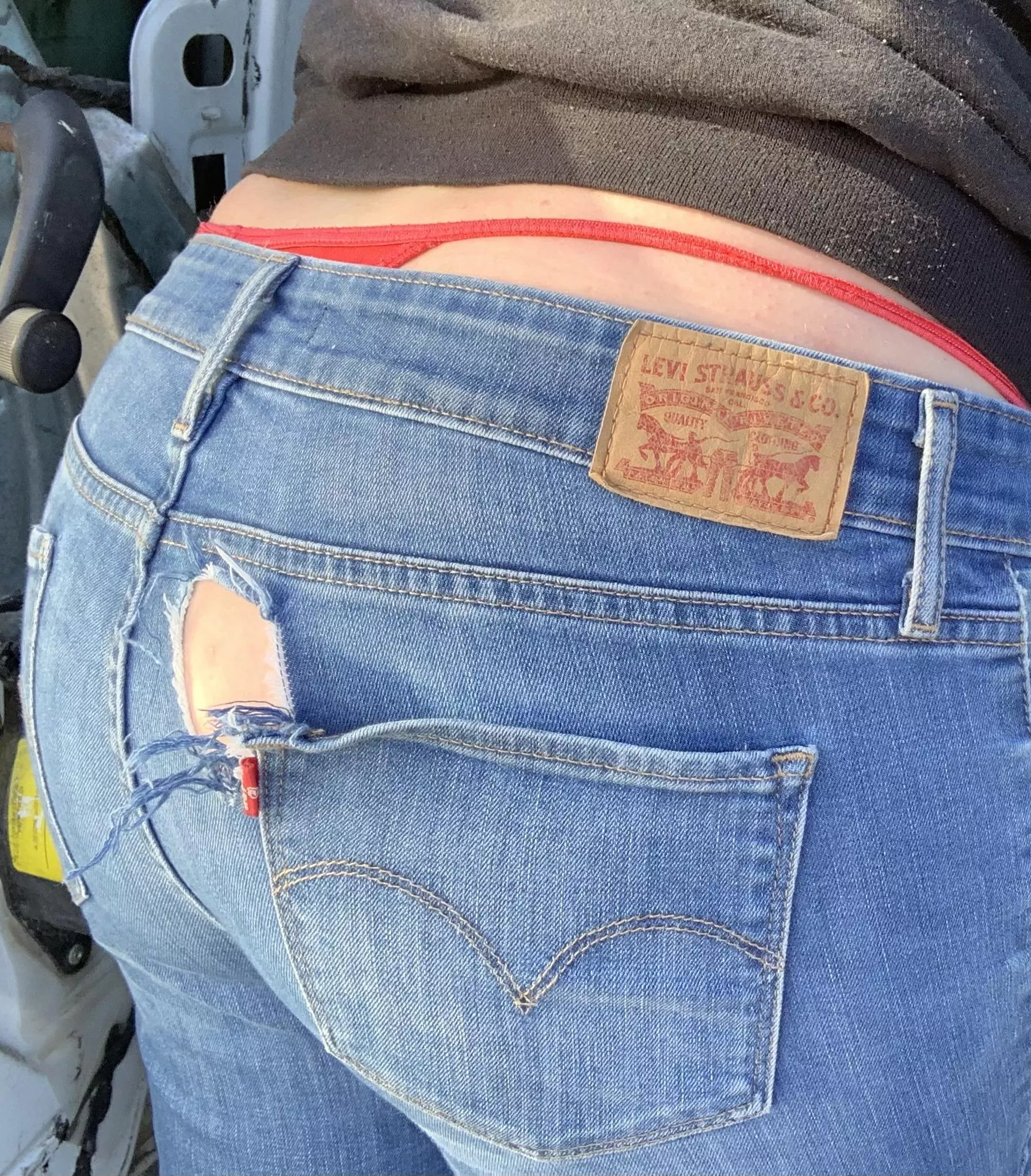 One way to get mens attention 😉