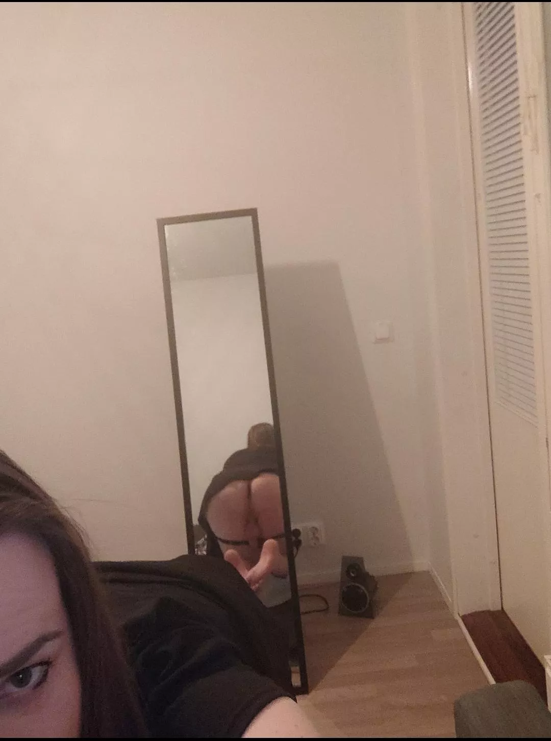 Pull out and cum on my soles?