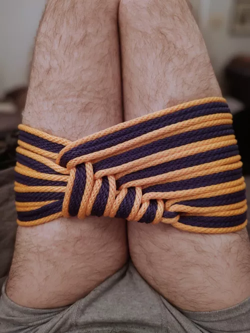 Quick little freestyle tie for Friday night