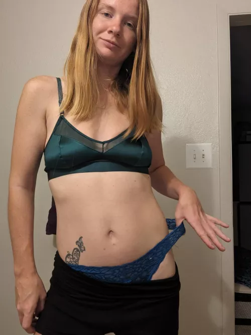 Red hair, fierce flair💥 [F27]