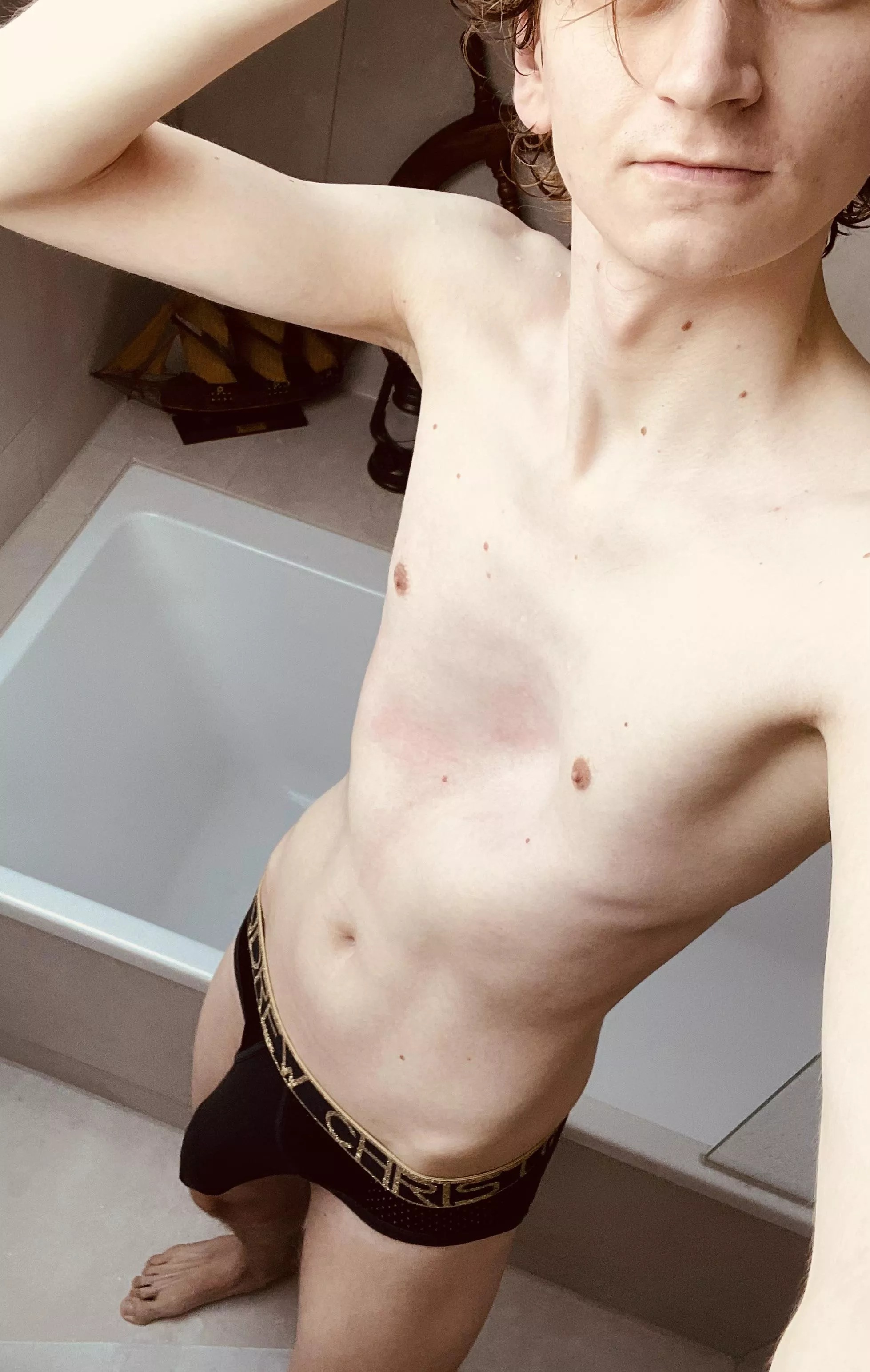 Simple briefs for a simple day. ☀️