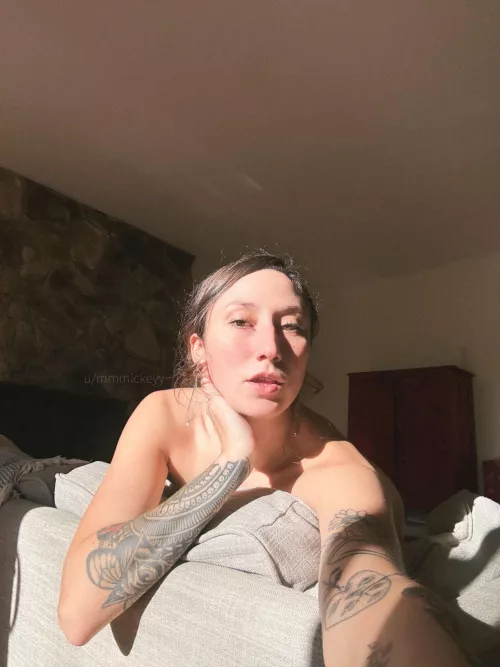 the winter sunshine in my little cabin is beautiful