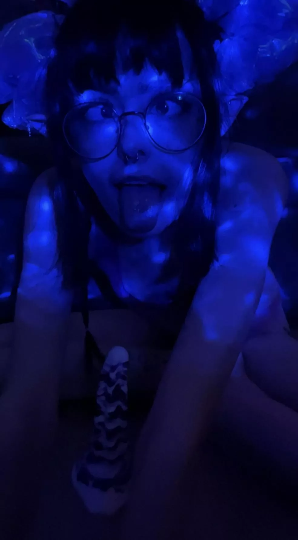 Turns out, I’m a BIG fan of alien cock 🥰👾