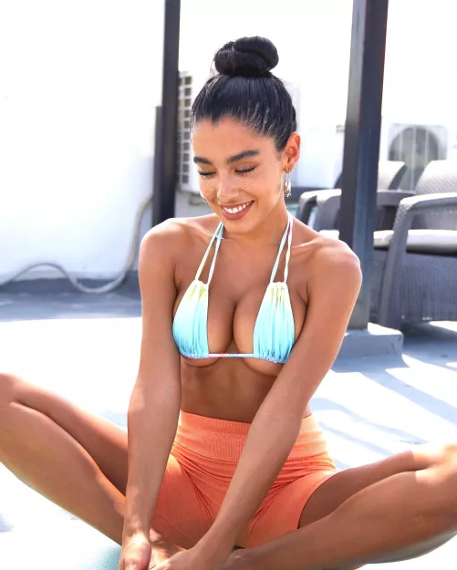 underboob isn't funny! me...