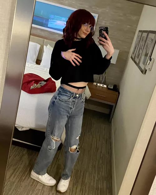 Went to a live show all alone, would you take me to the next one?