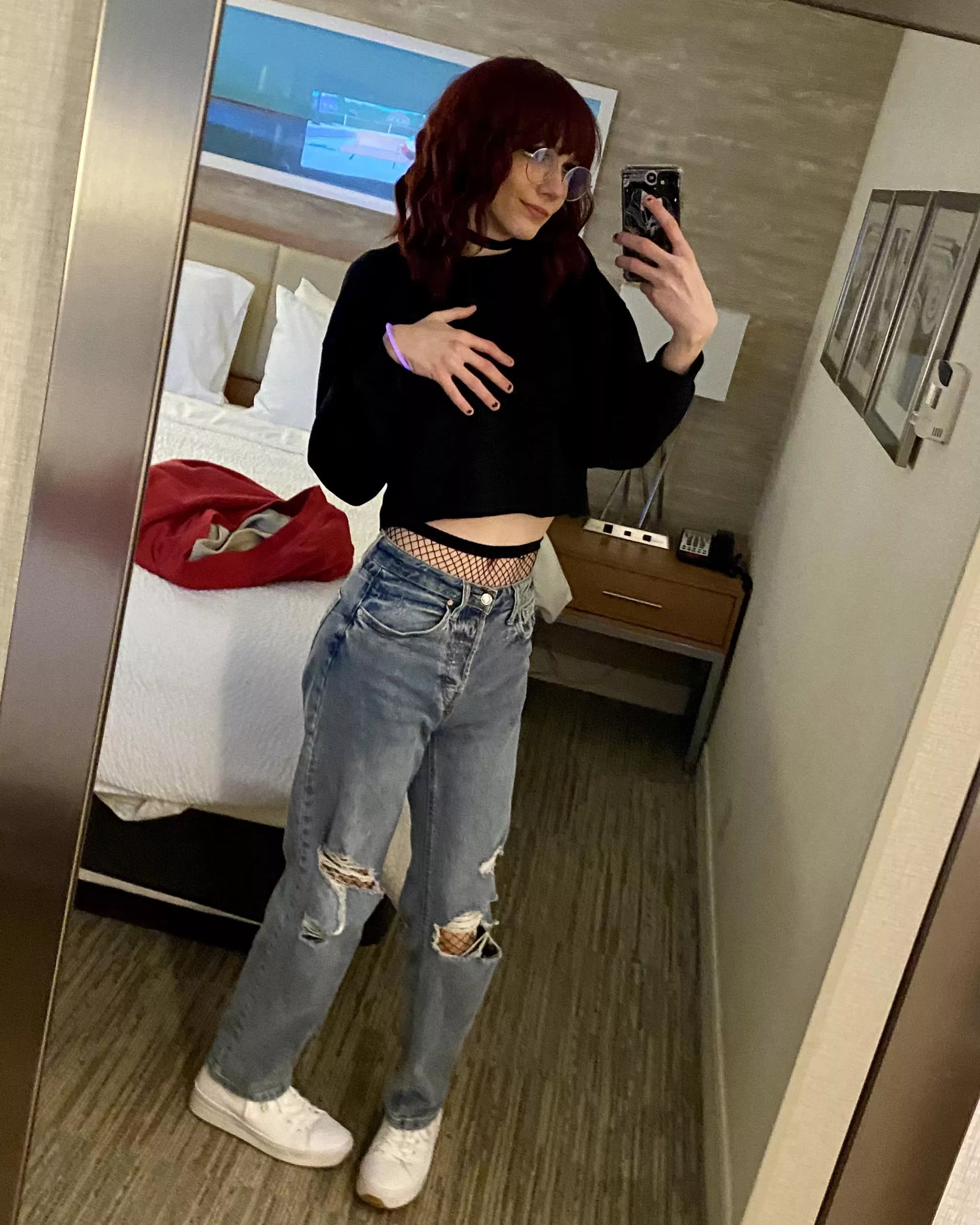 Went to a live show all alone, would you take me to the next one?