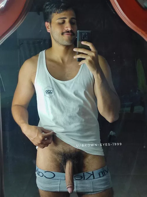 What did you see first? 😇.