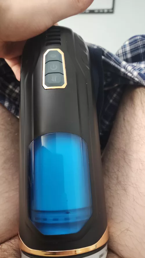 Who has this Auto stoker by Heseks with App siloli for remote plat