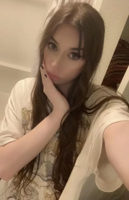 would you accept nudes from me?