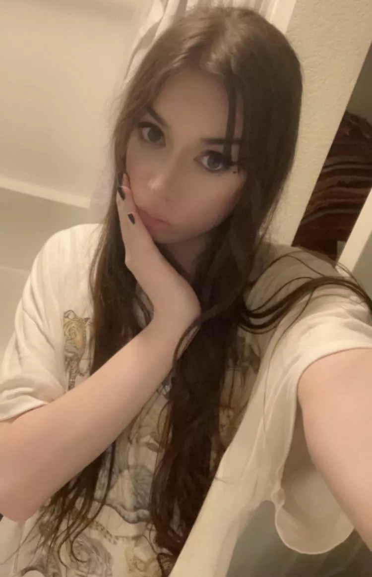 would you accept nudes from me?