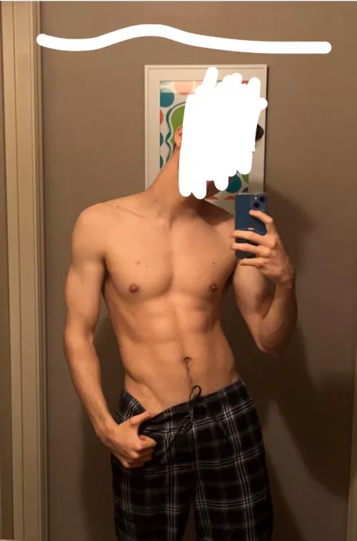 19 m jock with a bubble butt. Home alone. Any doms wanna role play? Snap: anonjock8