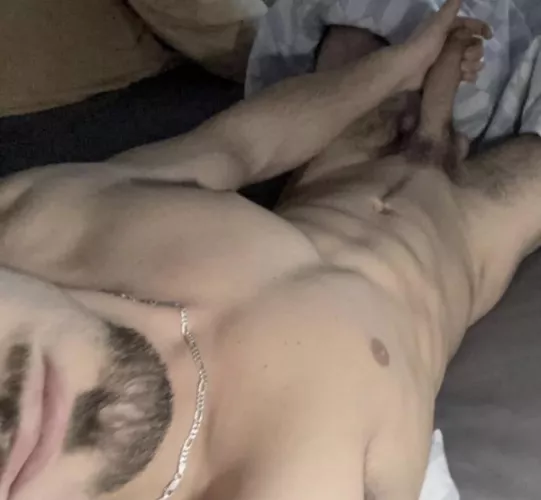 21 super handsome Arabian top send ur abs for my snap
