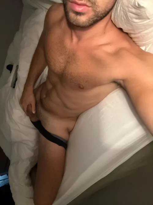 24 - chrisch34 help me w my morning wood