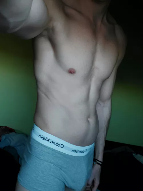 25 vers. Any younger top?