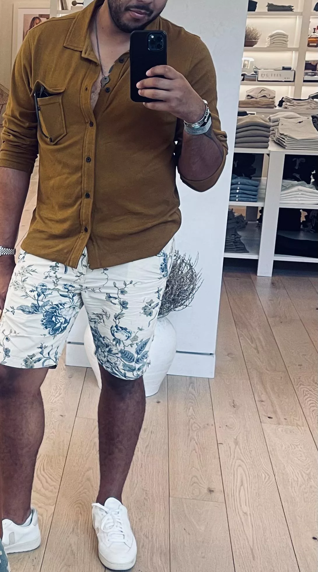 35M Houston, Galleria area - Want to have drinks tonight?