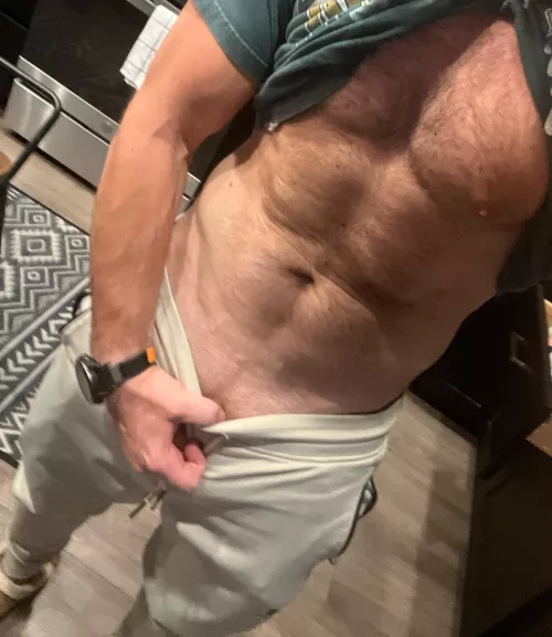 [38] go pack go... bored dad seeking a friend tonight...