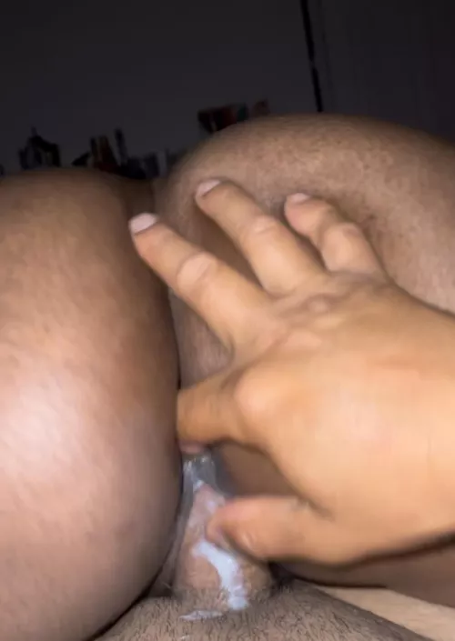 43, f, NC - playing with my ass always makes me cream 😈🍑