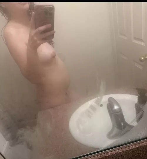 5 months preggo and craving sex like a mf!!!