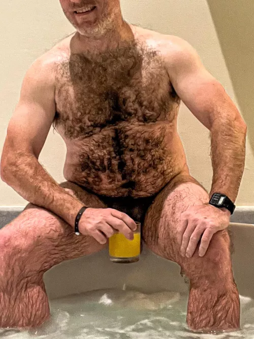 All alone at my all-inclusive. Join me for a drink?