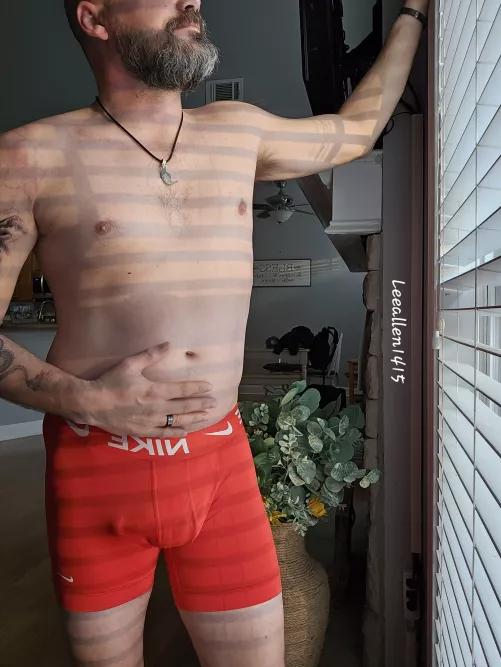 Beard fact #19: 92% of women studied found that sitting on a bearded man's face for 20 mins a day is fucking fabulous