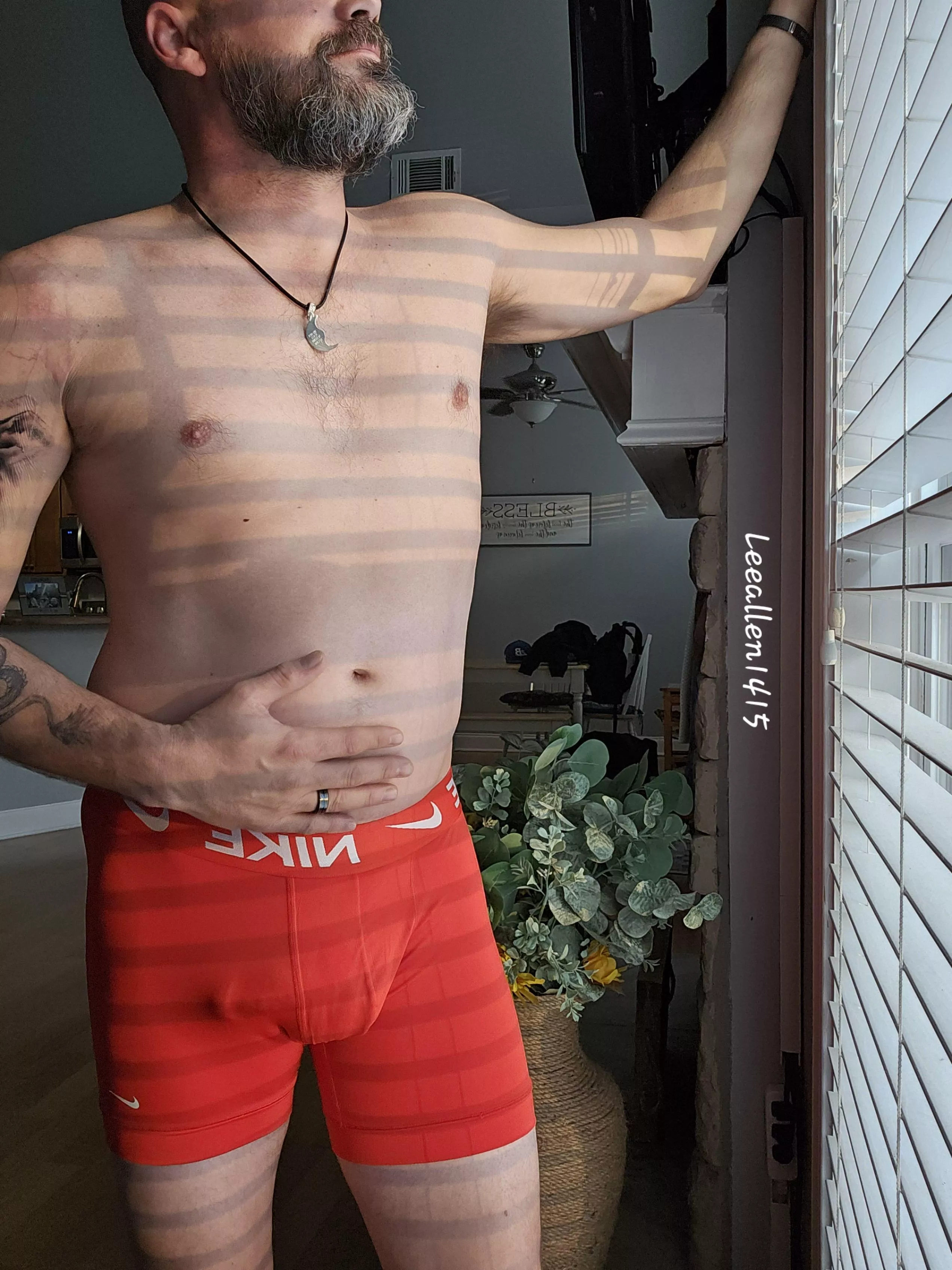 Beard fact #19: 92% of women studied found that sitting on a bearded man's face for 20 mins a day is fucking fabulous