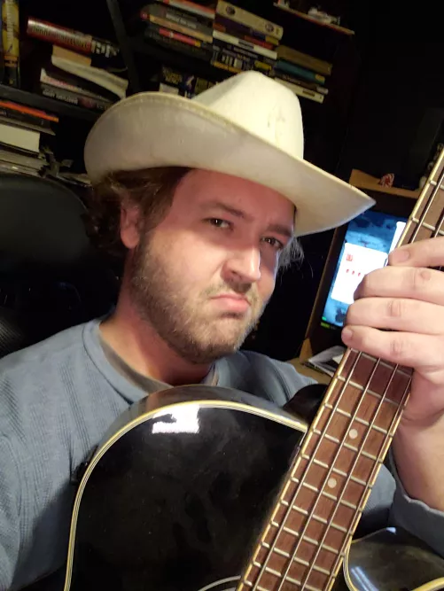 Bi guy checking in, happy Sunday