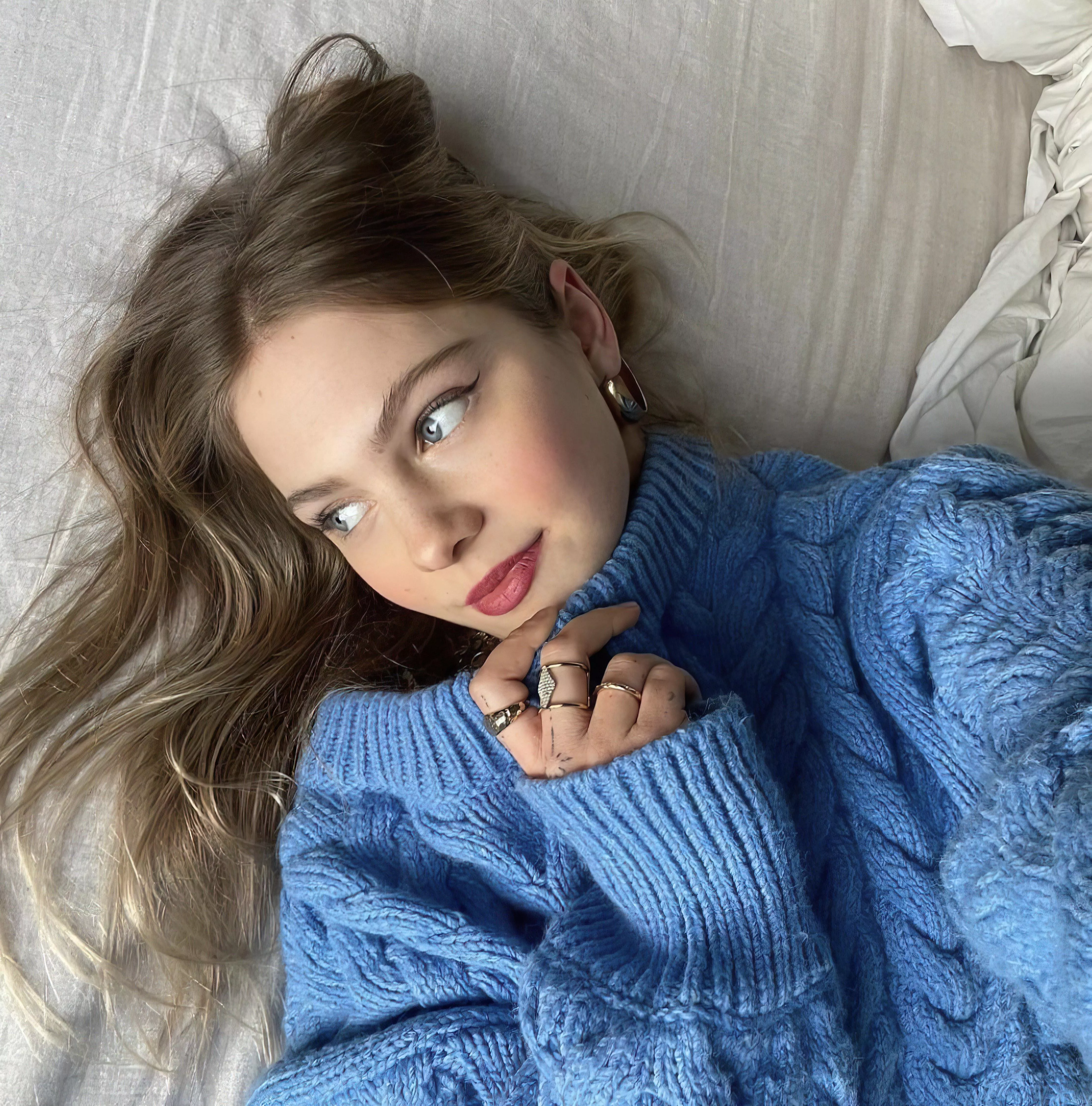 Blue-eyed beauty, Benita