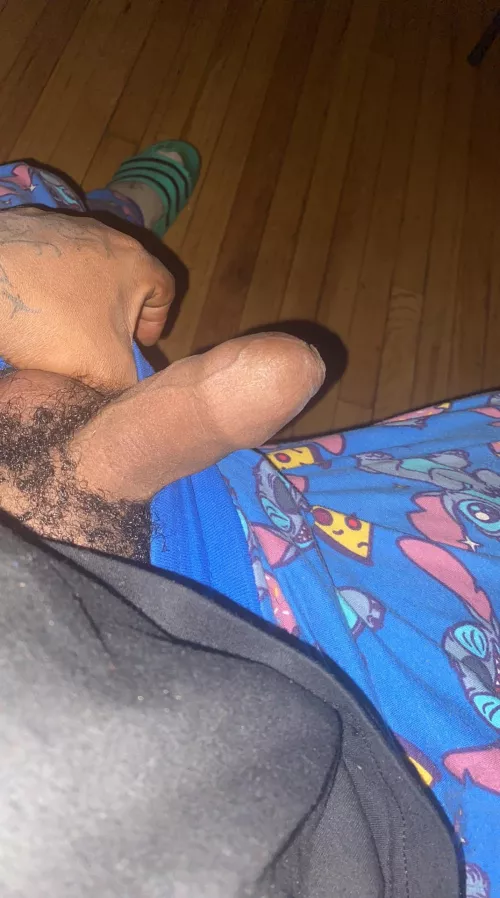 Bored chub looking for others chubs to play with dms open