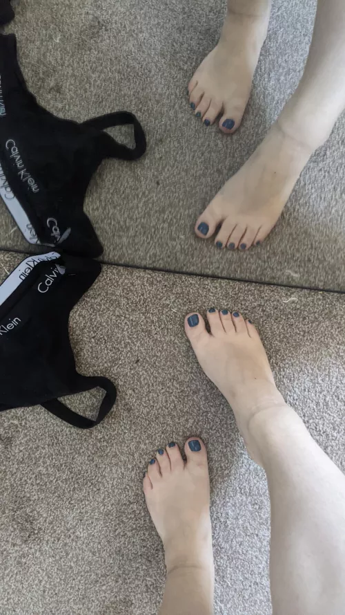 Can you see the sock indentations left on my ankles? 🤭