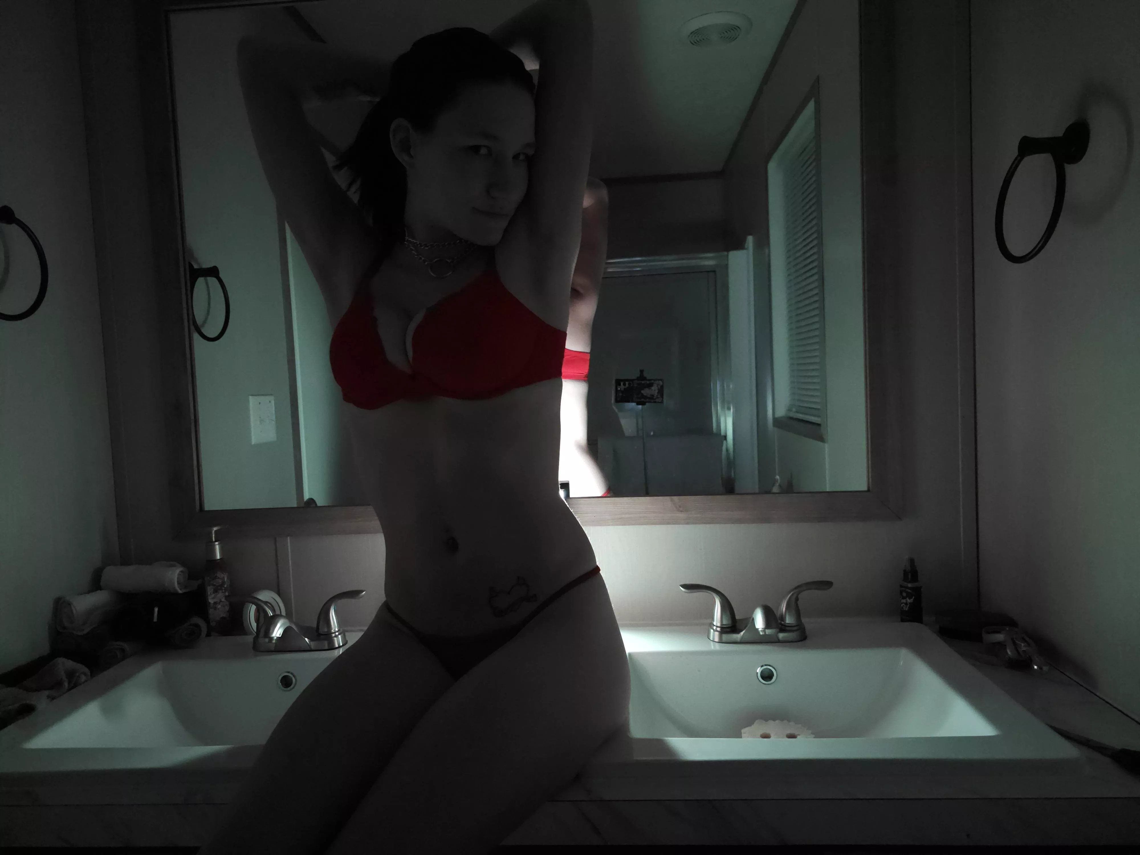 Choke me like you hate me. 🤪