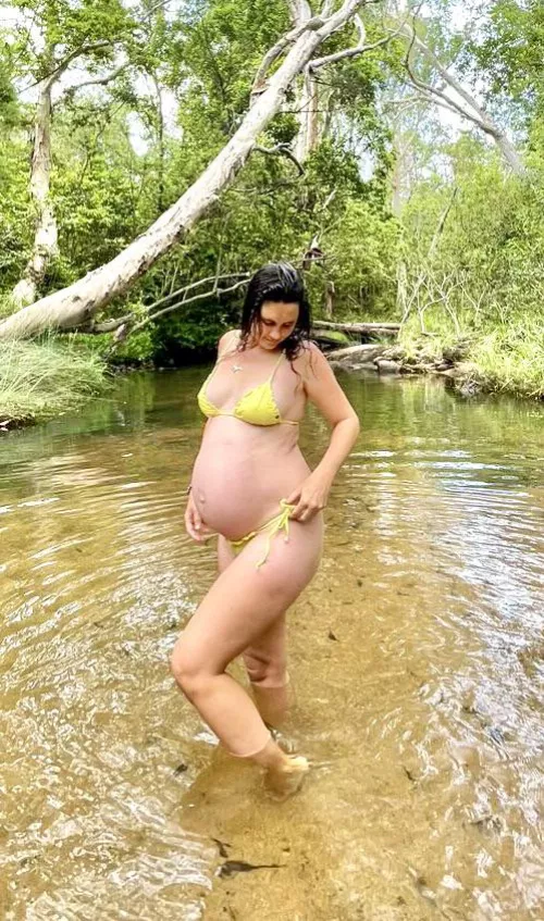 Do you like my pregnant belly?