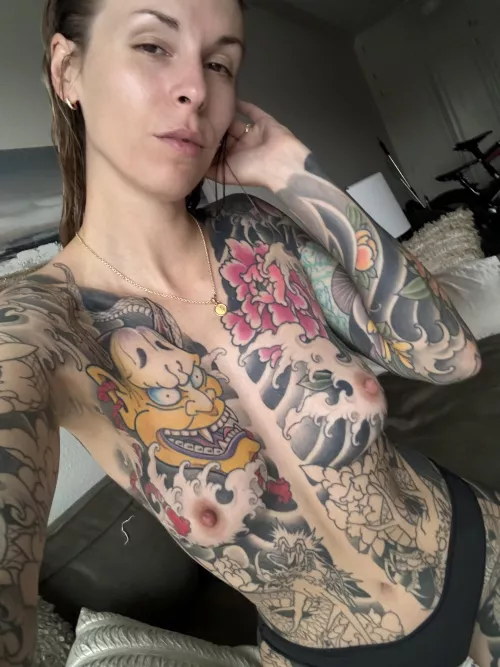 Fresh out of the shower and ready to play