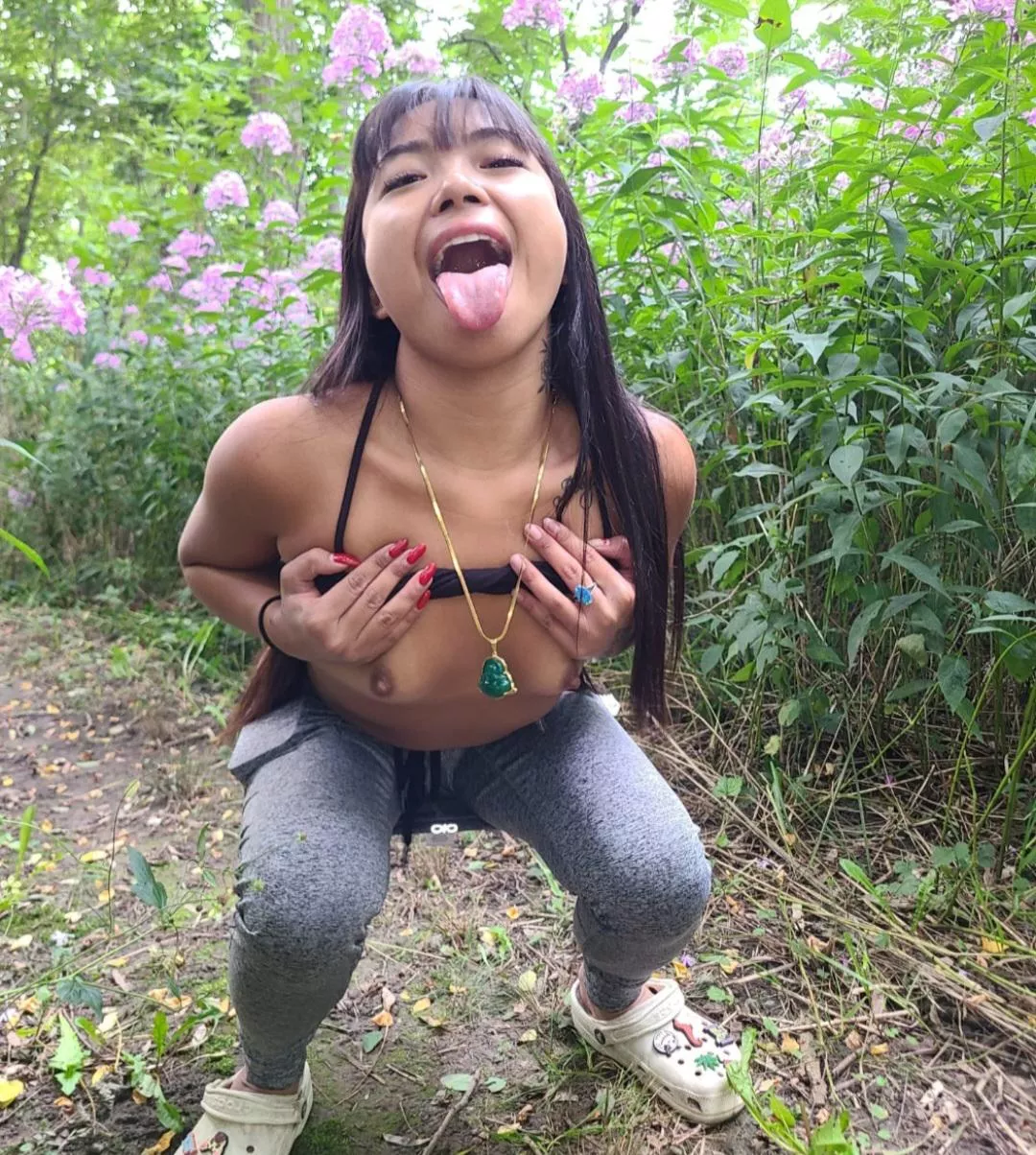 fuck me in the woods on the public trail...