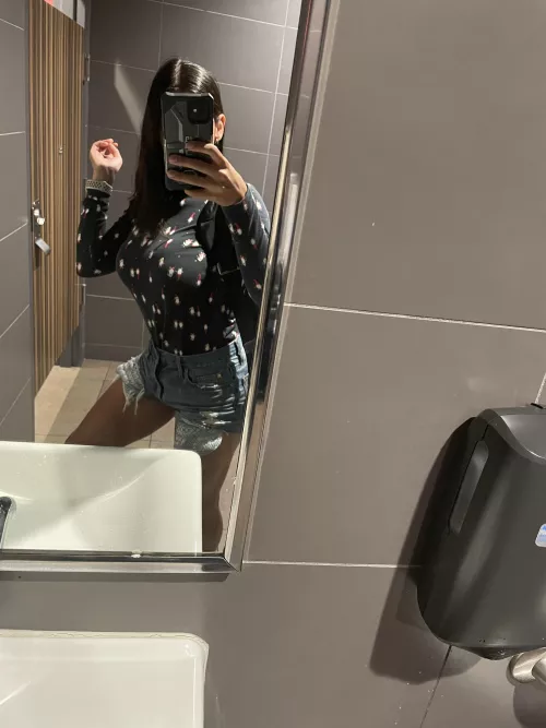 Good night bb.. let’s go out